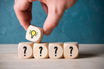 一般汽车贴膜多少钱？